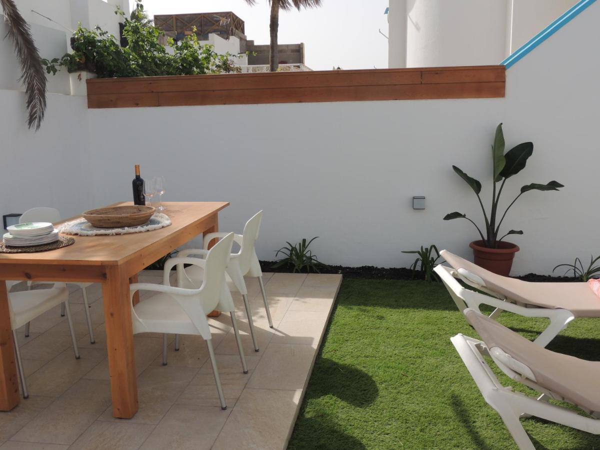 Cozy, Beach House , By Mahbovillas La Oliva Bagian luar foto